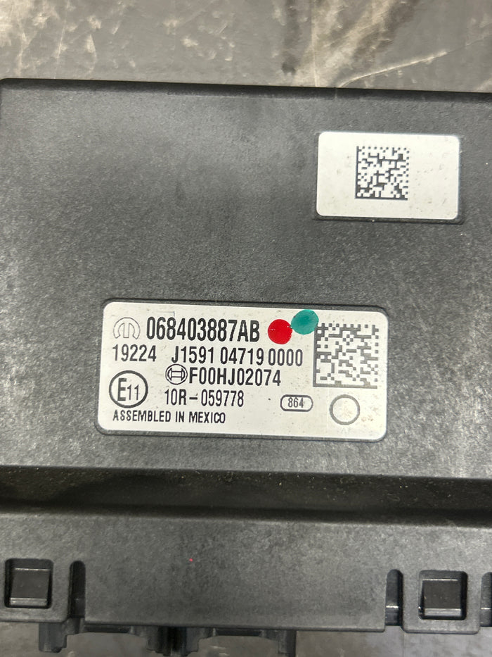 2018-2023 CHALLENGER PARK ASSIST GATEWAY COMPUTER CONTROL MODULE OEM 068403887AB